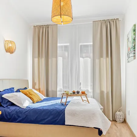Apartamento Urban Utopia - National Theatre view *