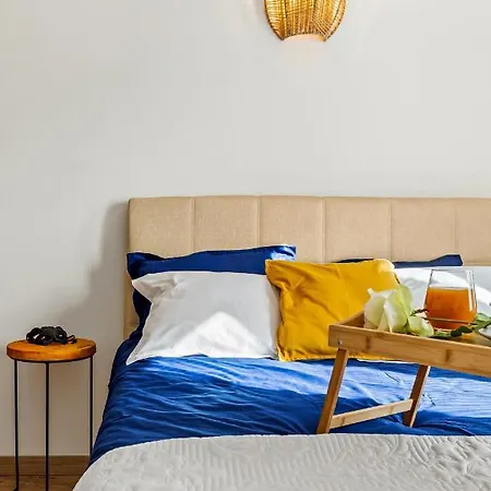 Urban Utopia - National Theatre view Bukareszt