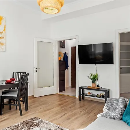 Urban Utopia - National Theatre view Διαμέρισμα