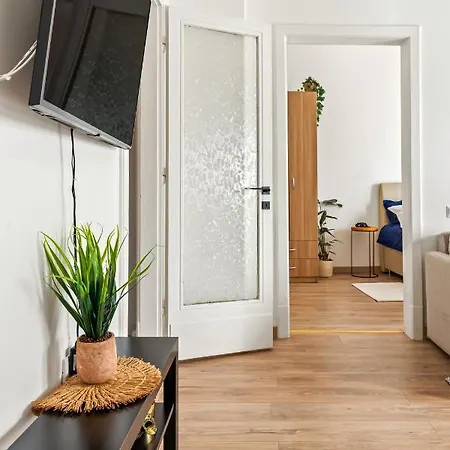 Appartement Urban Utopia - National Theatre view Boekarest