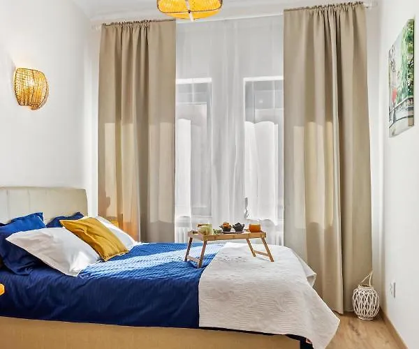 Urban Utopia - National Theatre view * Bukarest