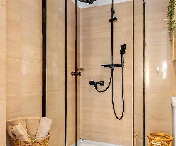 Urban Utopia - National Theatre view アパート *