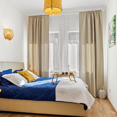 Urban Utopia - National Theatre view * בוקרשט